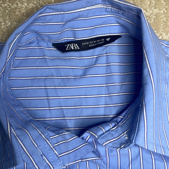 Zara classic button down. - Picture 2 of 3